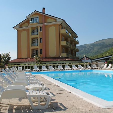 Filippone Hotel&Ristorante Gioia dei Marsi Kültér fotó