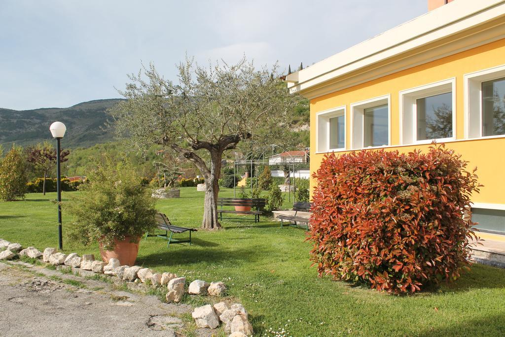 Filippone Hotel&Ristorante Gioia dei Marsi Kültér fotó