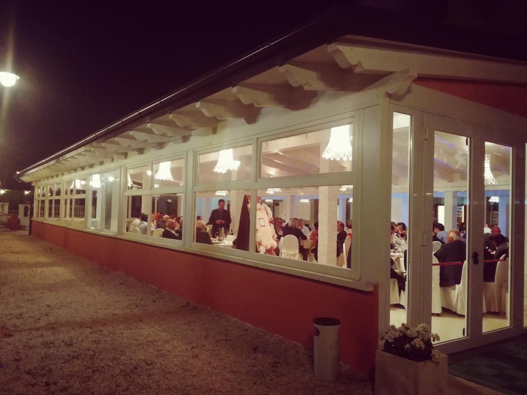 Filippone Hotel&Ristorante Gioia dei Marsi Kültér fotó