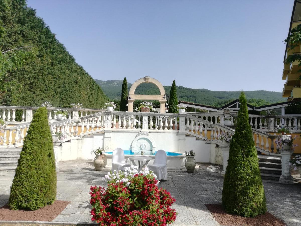 Filippone Hotel&Ristorante Gioia dei Marsi Kültér fotó